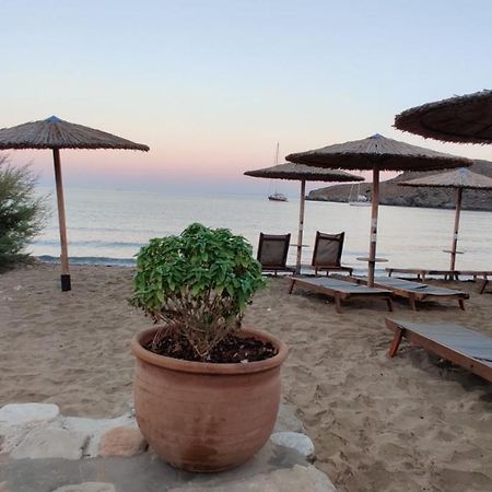 Appartement Tramonto Nel Delfini à Kini Extérieur photo