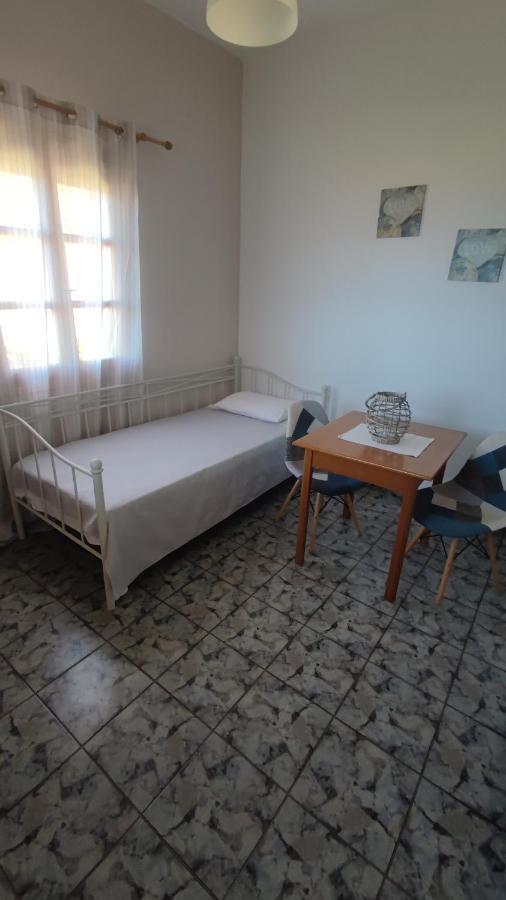 Appartement Tramonto Nel Delfini à Kini Extérieur photo