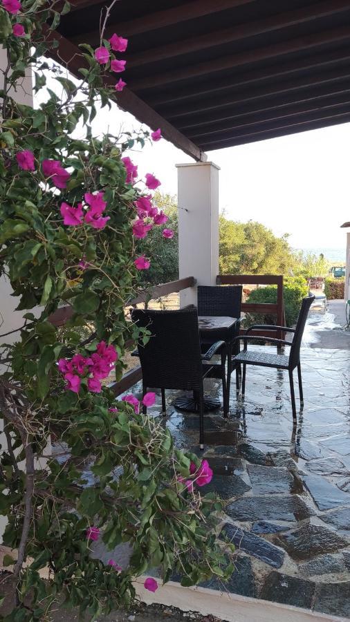 Appartement Tramonto Nel Delfini à Kini Extérieur photo