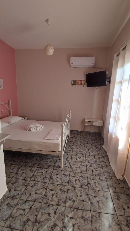 Appartement Tramonto Nel Delfini à Kini Extérieur photo