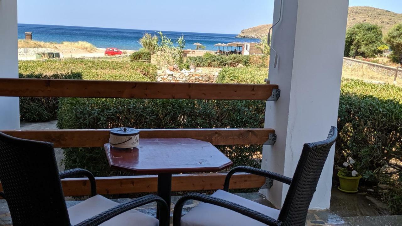 Appartement Tramonto Nel Delfini à Kini Extérieur photo